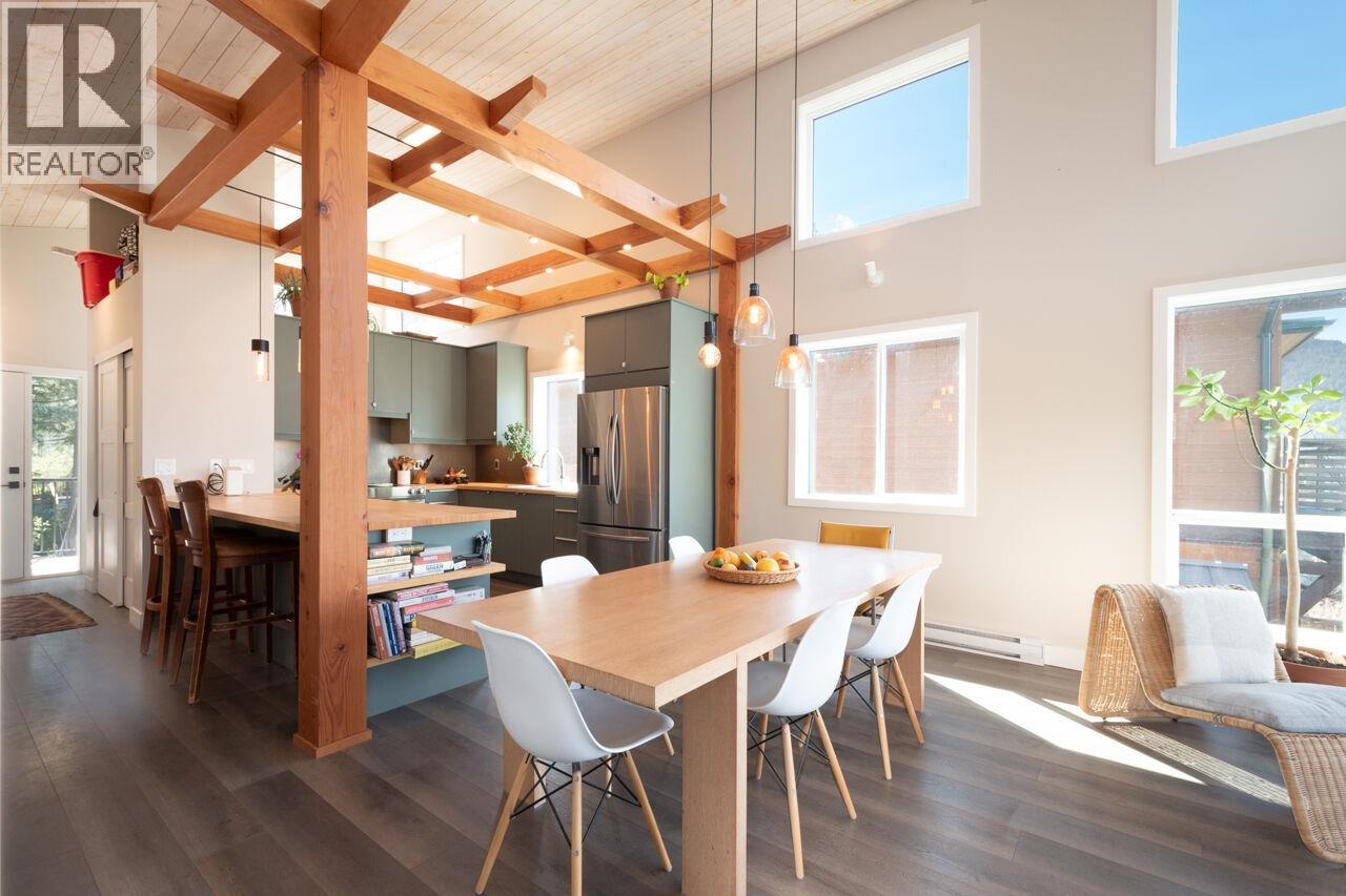 897 Rivendell Drive, Bowen Island, British Columbia  V0N 1G1 - Photo 10 - R3114988