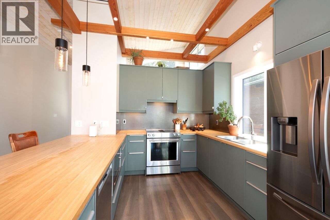 897 Rivendell Drive, Bowen Island, British Columbia  V0N 1G1 - Photo 13 - R3114988