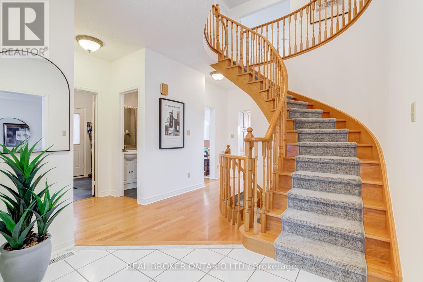 886 Darwin Drive, Pickering, Ontario  L1X 2P8 - Photo 2 - E13033424