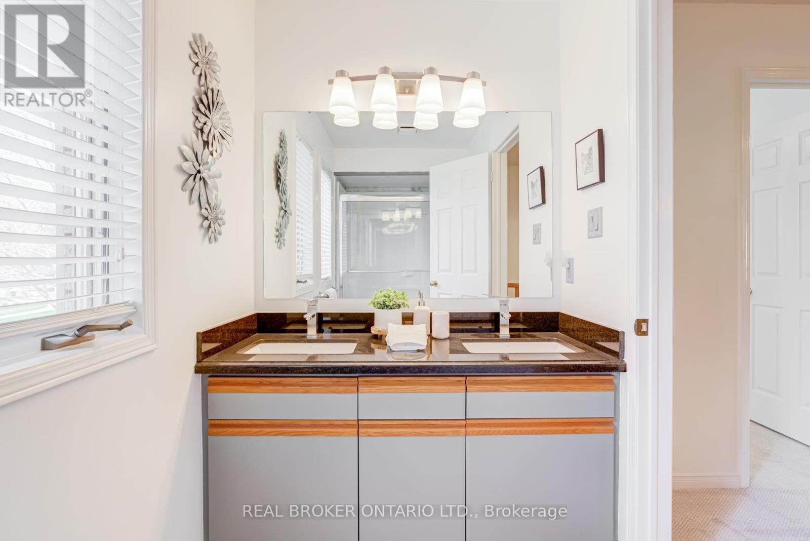 886 Darwin Drive, Pickering, Ontario  L1X 2P8 - Photo 29 - E13033424