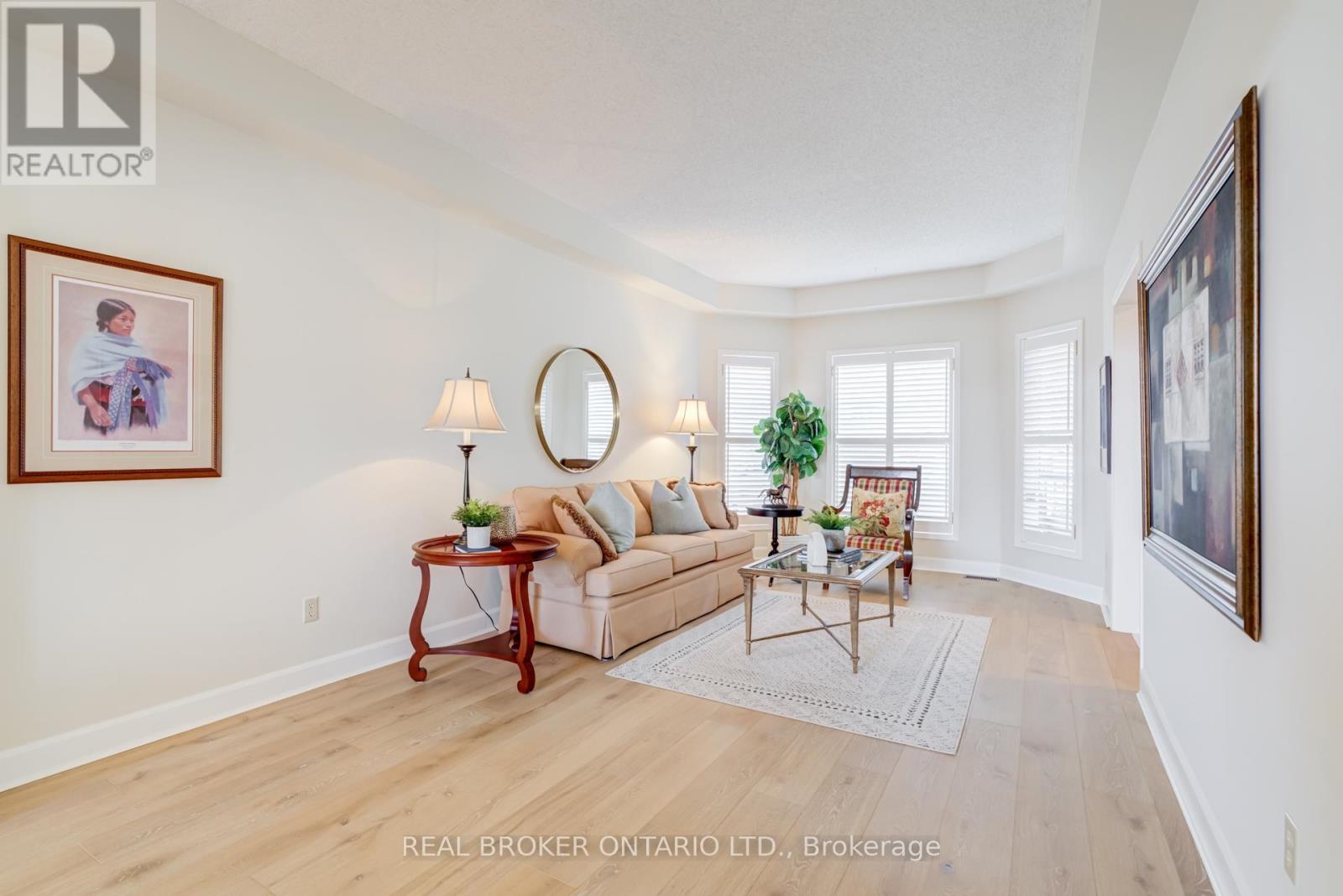 886 Darwin Drive, Pickering, Ontario  L1X 2P8 - Photo 3 - E13033424