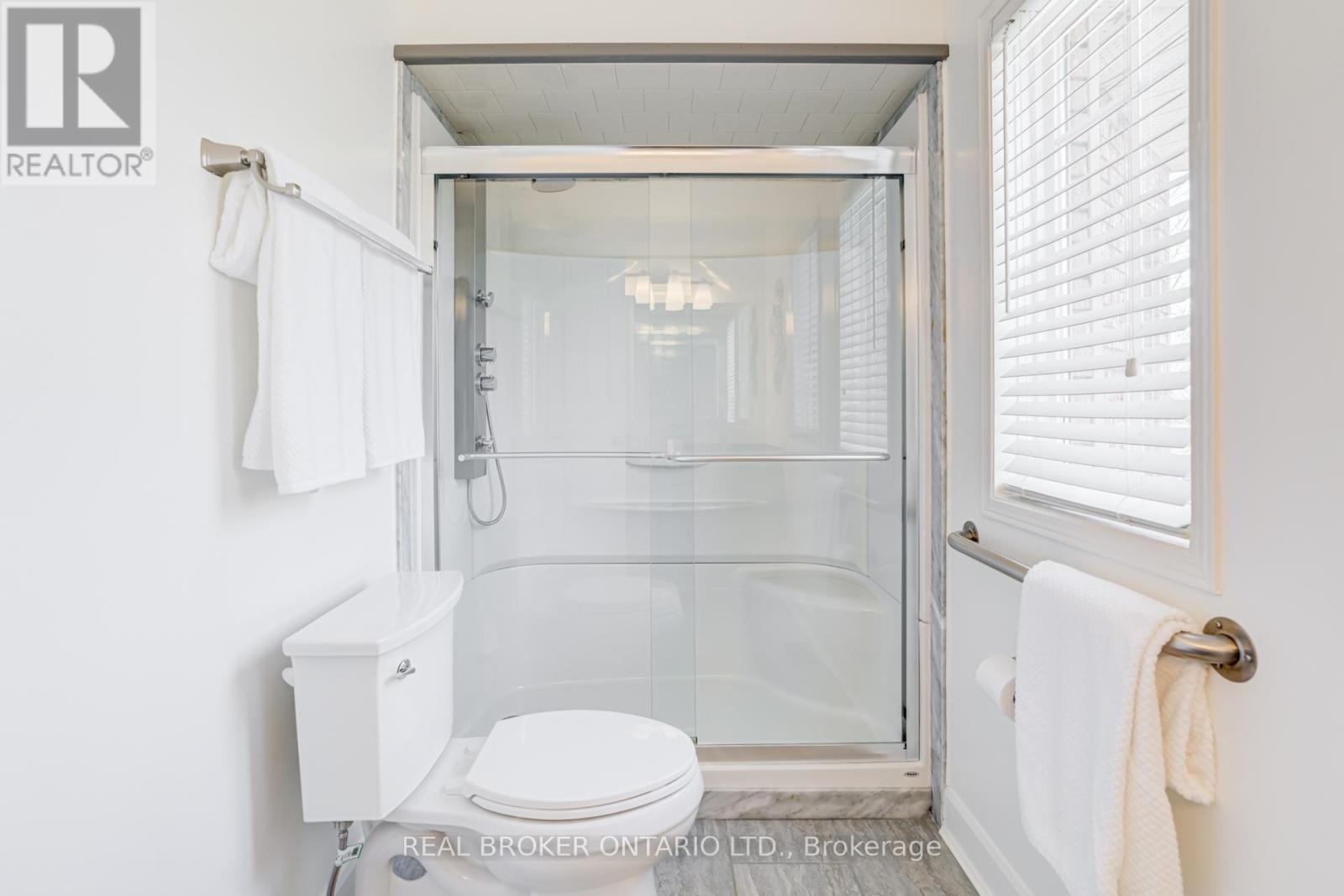 886 Darwin Drive, Pickering, Ontario  L1X 2P8 - Photo 30 - E13033424