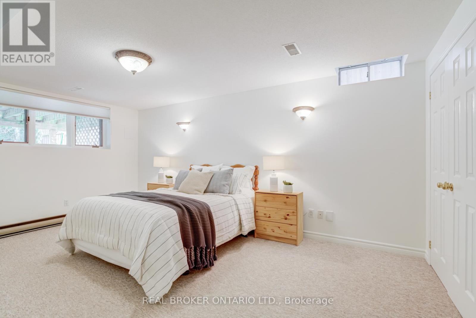 886 Darwin Drive, Pickering, Ontario  L1X 2P8 - Photo 39 - E13033424