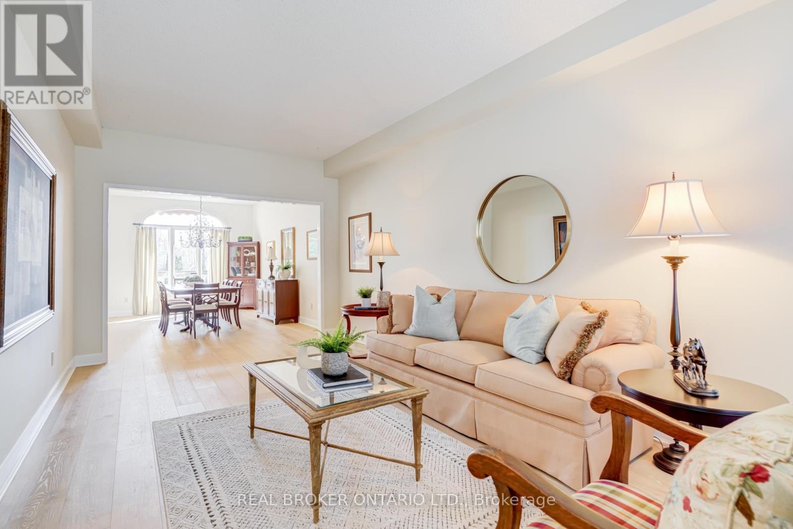 886 Darwin Drive, Pickering, Ontario  L1X 2P8 - Photo 4 - E13033424