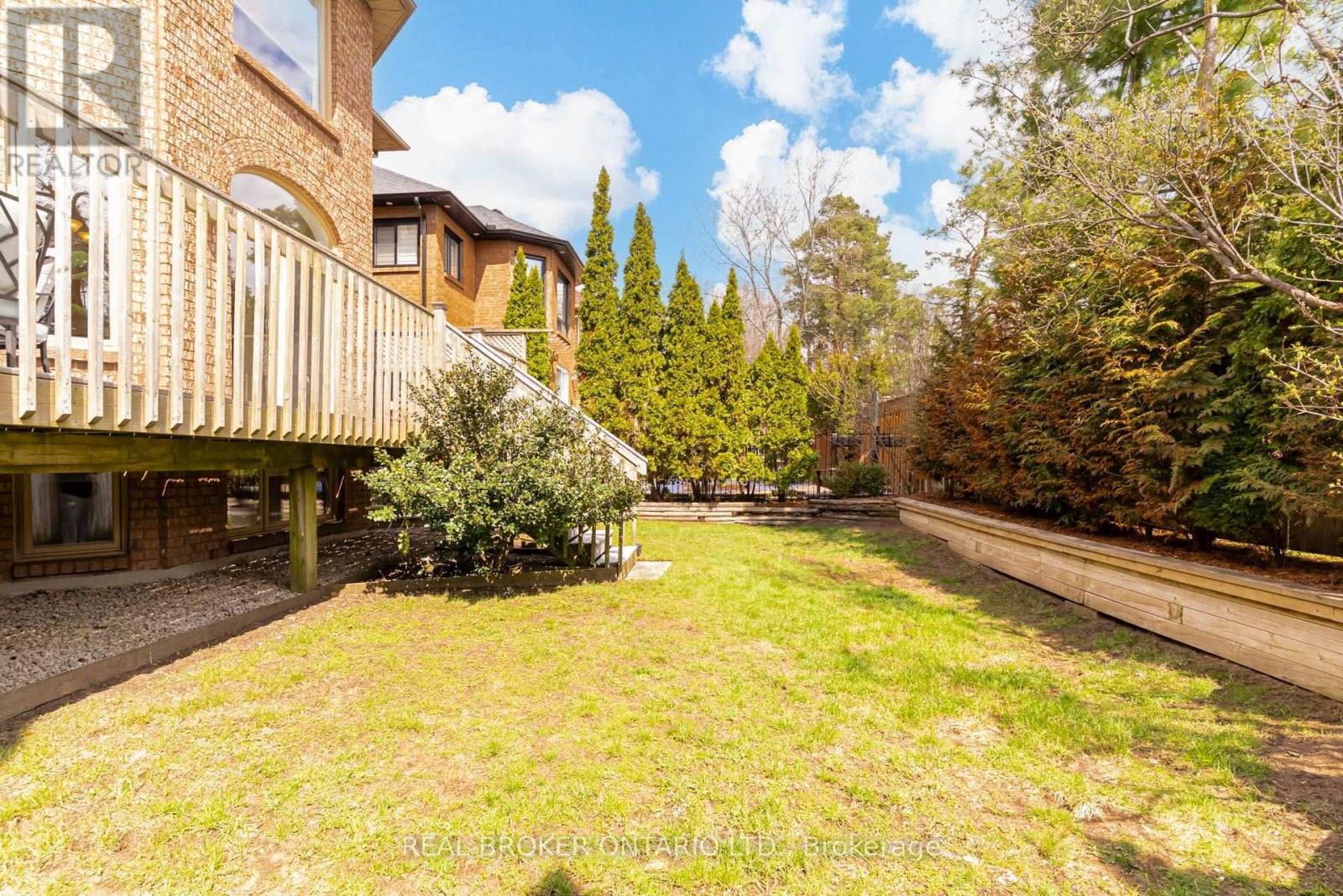 886 Darwin Drive, Pickering, Ontario  L1X 2P8 - Photo 47 - E13033424