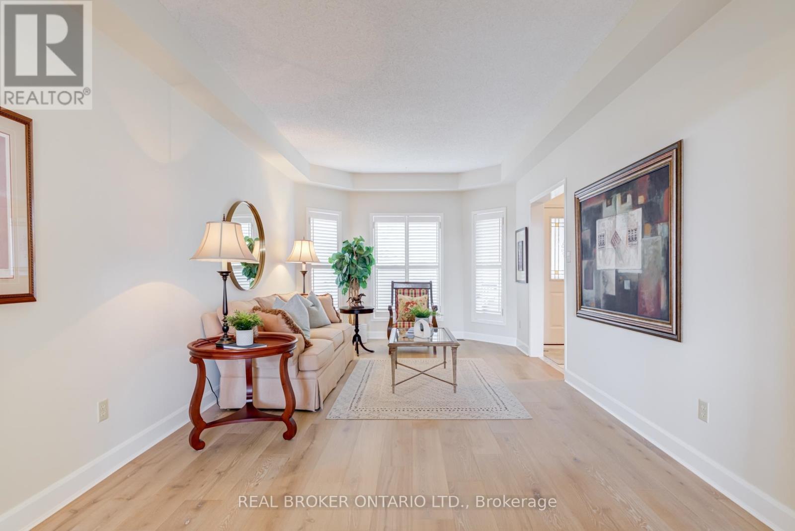 886 Darwin Drive, Pickering, Ontario  L1X 2P8 - Photo 5 - E13033424