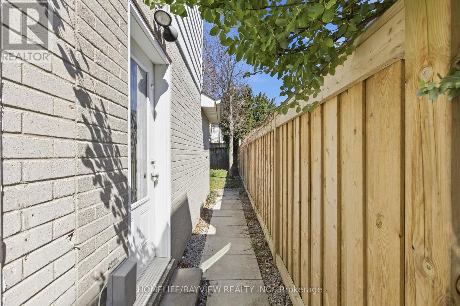 70 Royal Orchard Boulevard, Markham, Ontario  L3T 3C5 - Photo 29 - N13033408