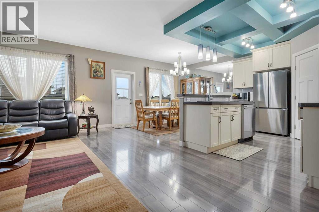 360 Kingston Drive, Red Deer, Alberta  T4P 0H2 - Photo 3 - A2302646