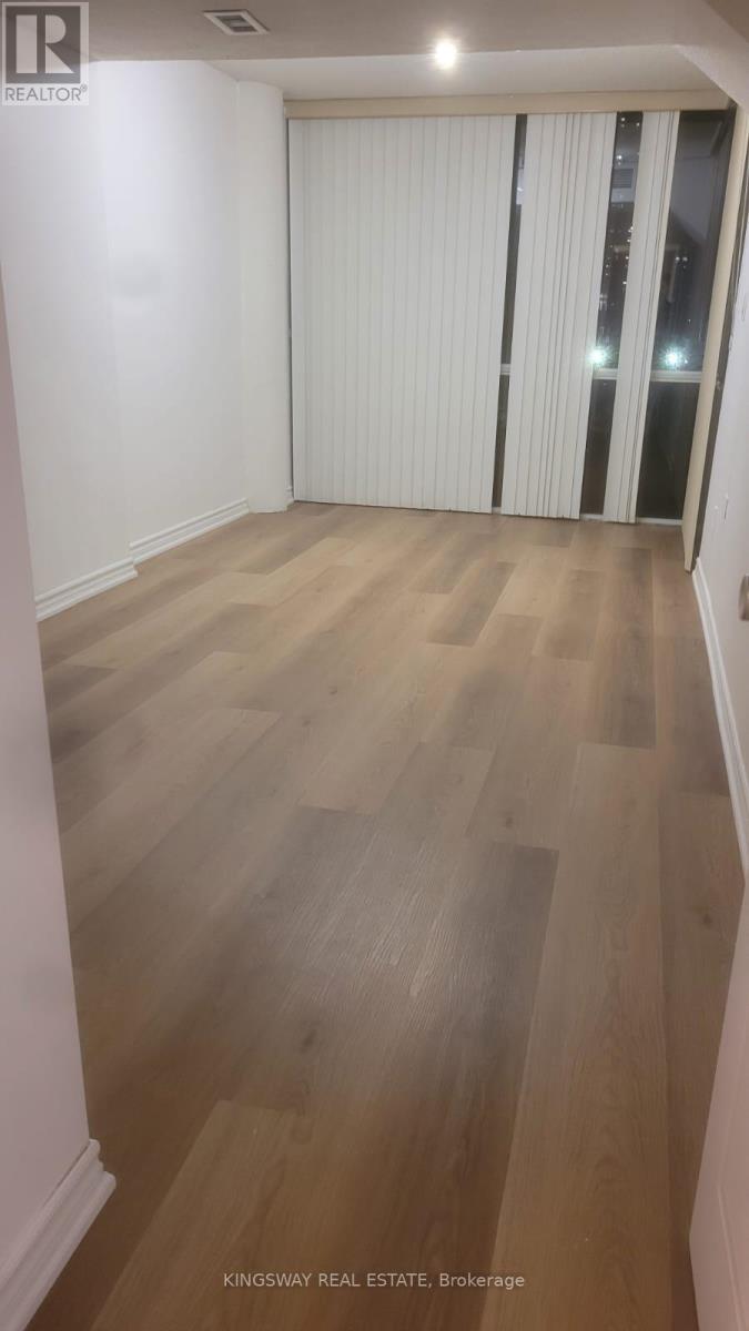 509 - 350 Webb Drive N, Mississauga, Ontario  L5B 3W4 - Photo 8 - W13033420