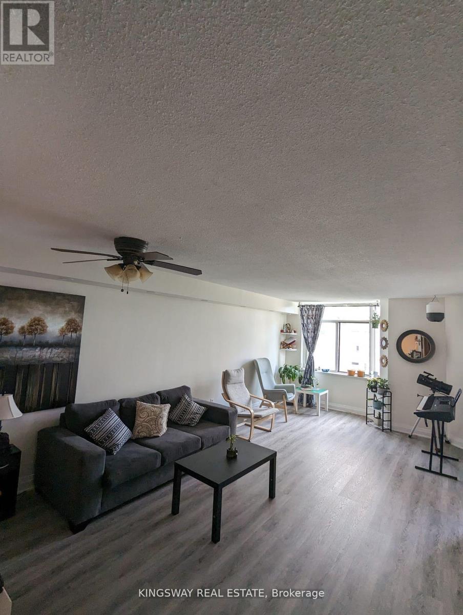 1004 - 300 Webb Drive, Mississauga, Ontario  L5B 3W3 - Photo 7 - W13033426