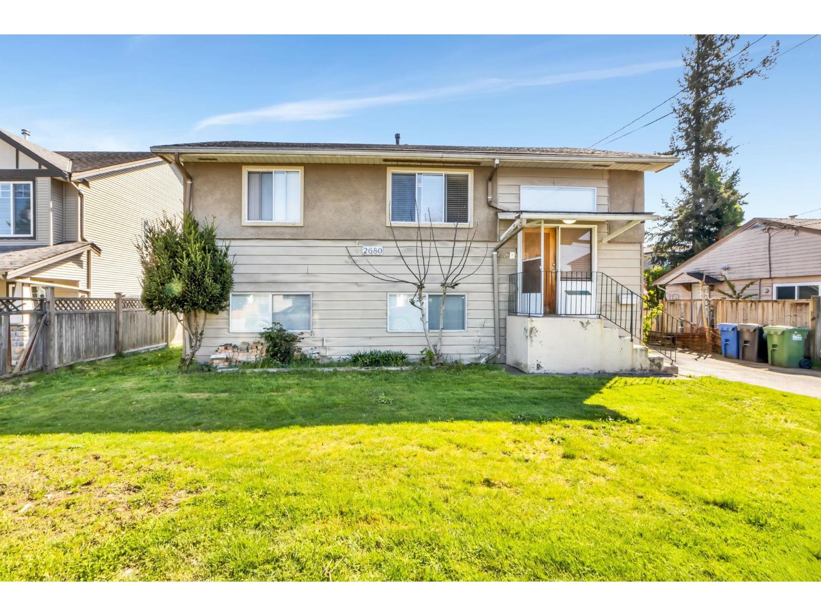 2680 Victoria Street, Abbotsford, British Columbia  V2T 2T5 - Photo 2 - R3113849