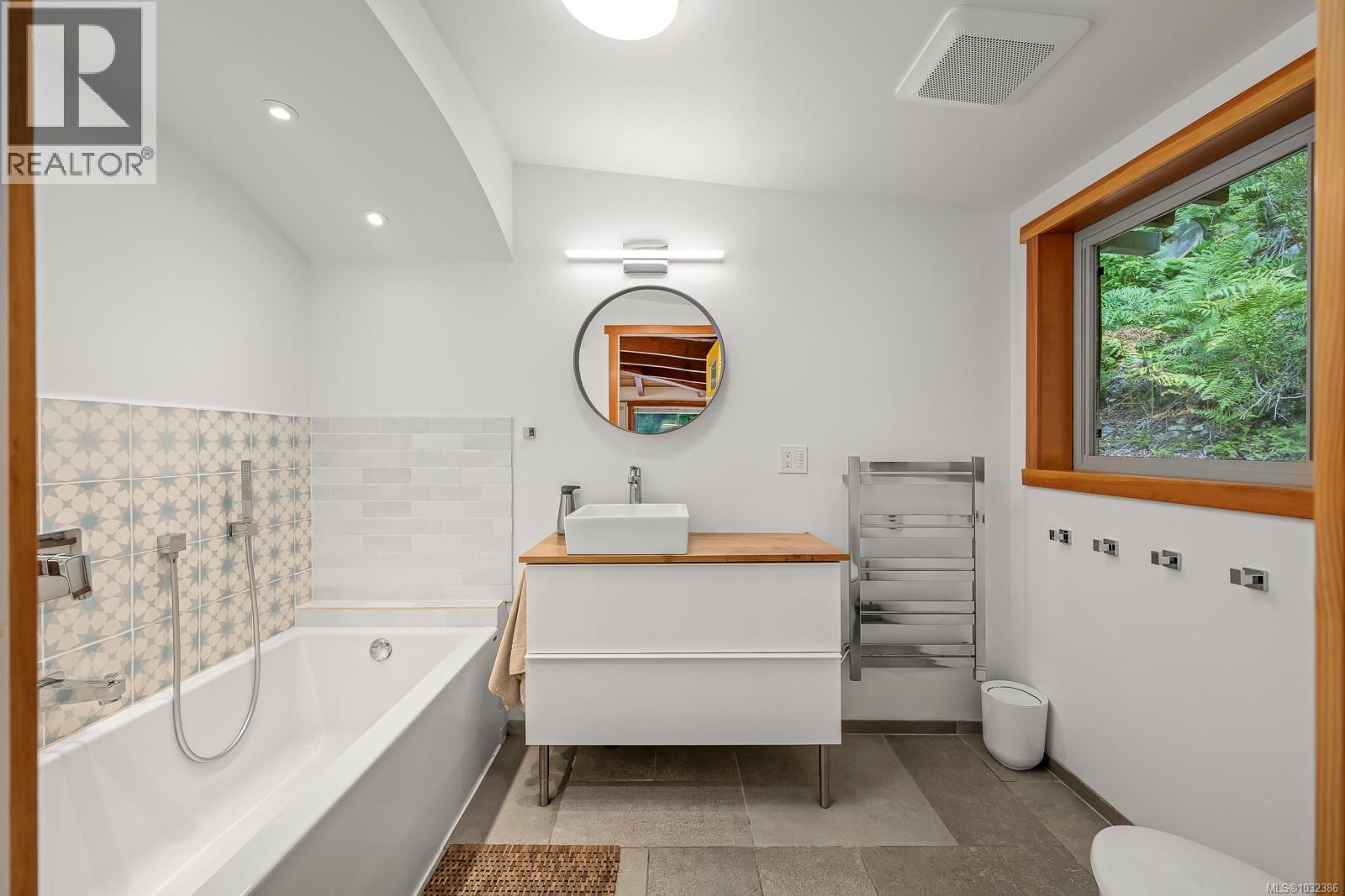 481 Olmstead Rd, Whaletown, British Columbia  V0P 1Z0 - Photo 21 - 1032386