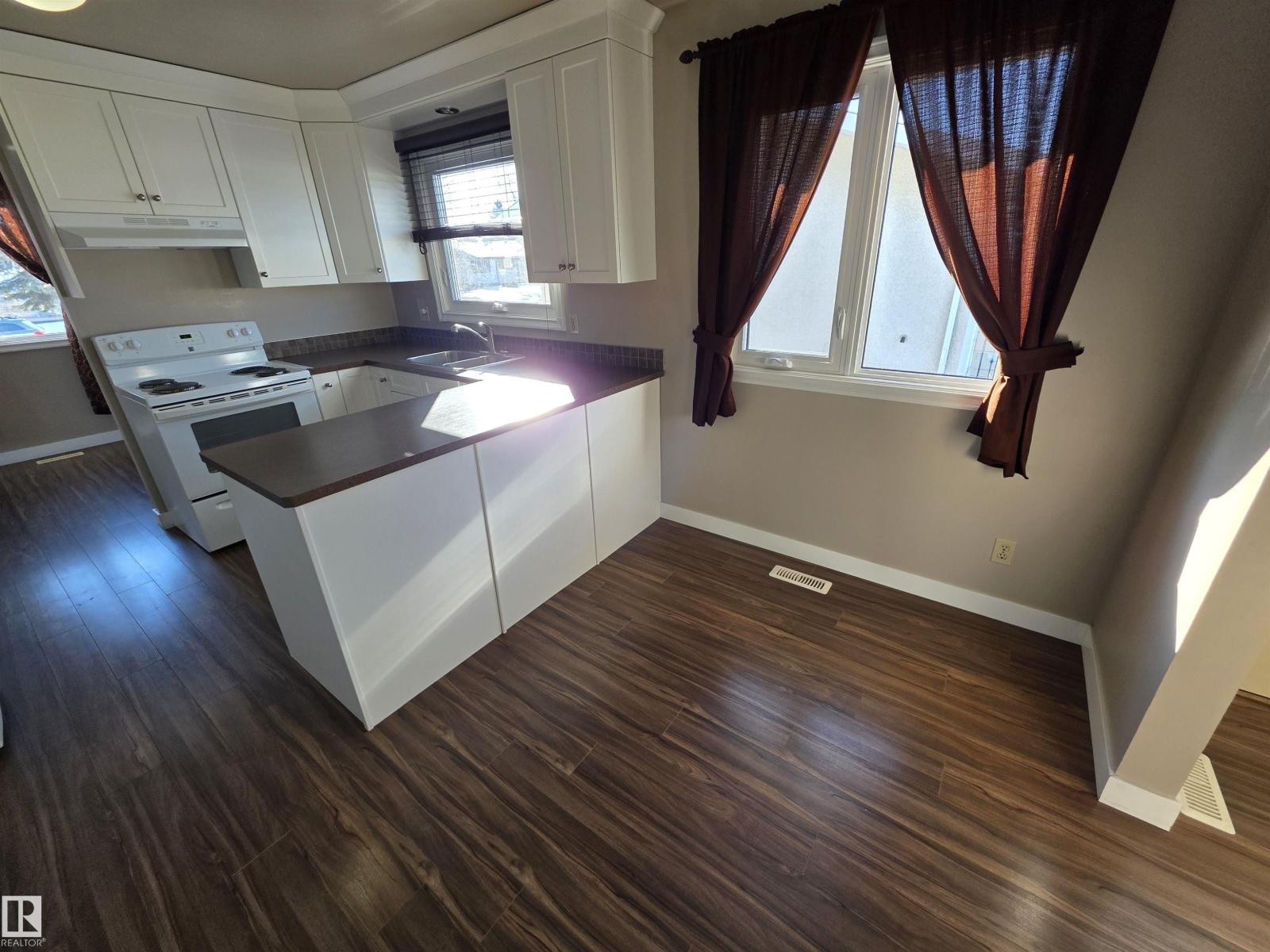 3 Walnut St, Spruce Grove, Alberta  T7X 1N3 - Photo 5 - E4475896