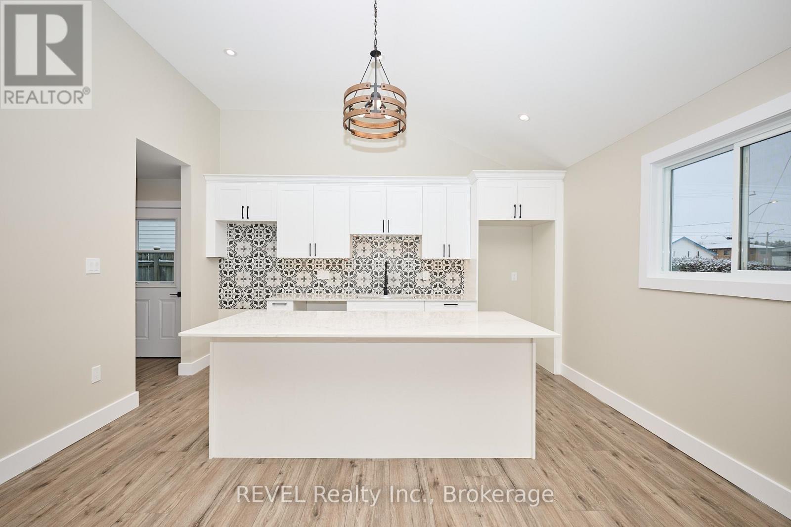 406 Hennepin Avenue, Welland, Ontario  L3B 4T5 - Photo 5 - X13033436