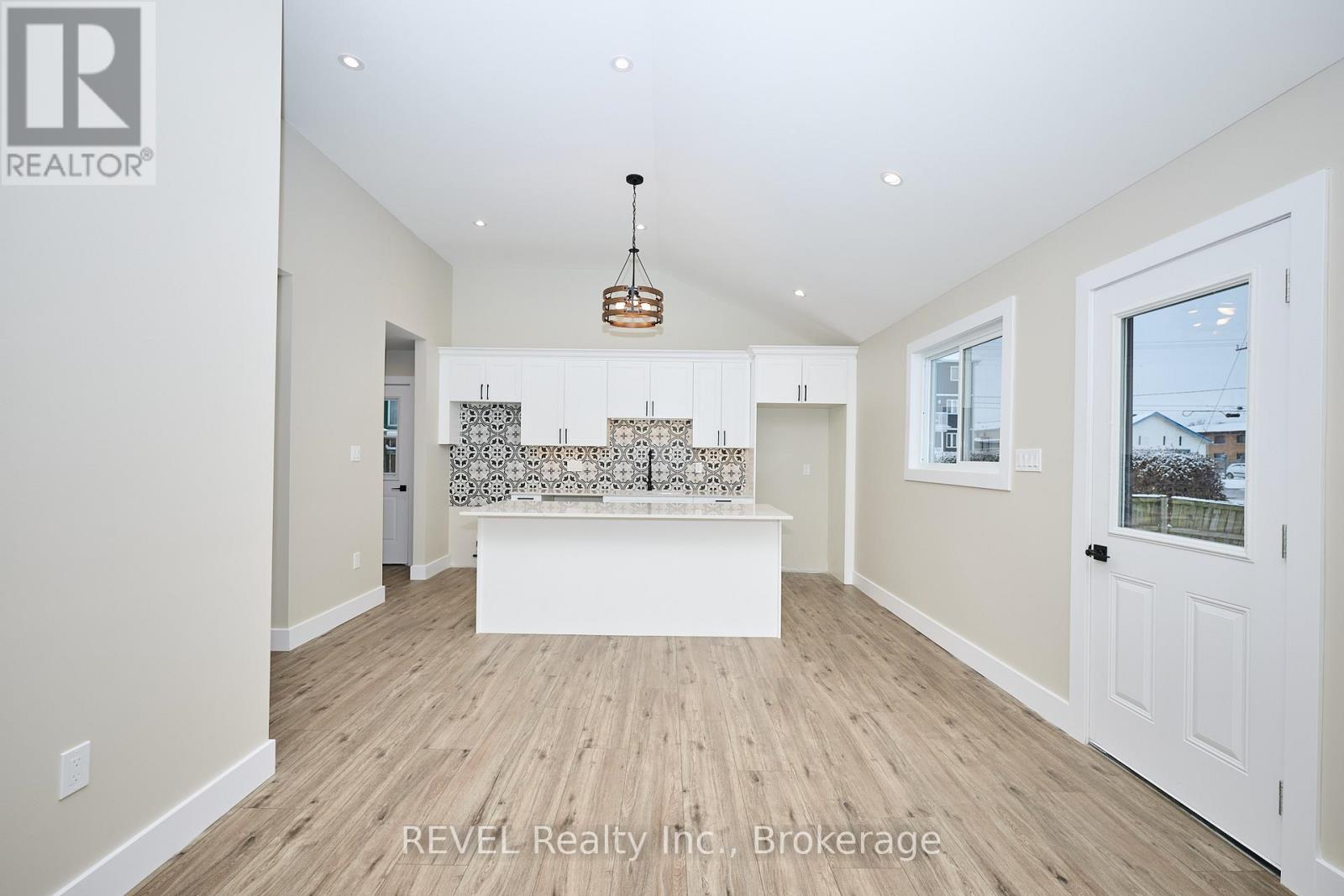 406 Hennepin Avenue, Welland, Ontario  L3B 4T5 - Photo 6 - X13033436