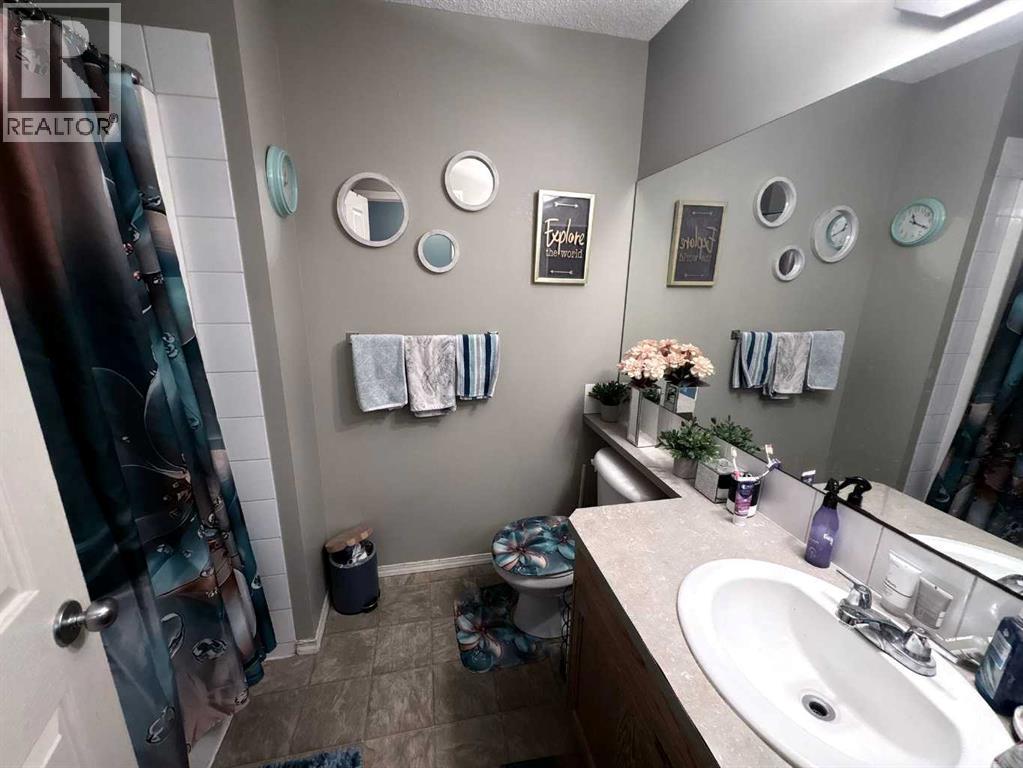 138 Saddlebrook Point Ne, Calgary, Alberta  T3J 0G3 - Photo 15 - A2304464