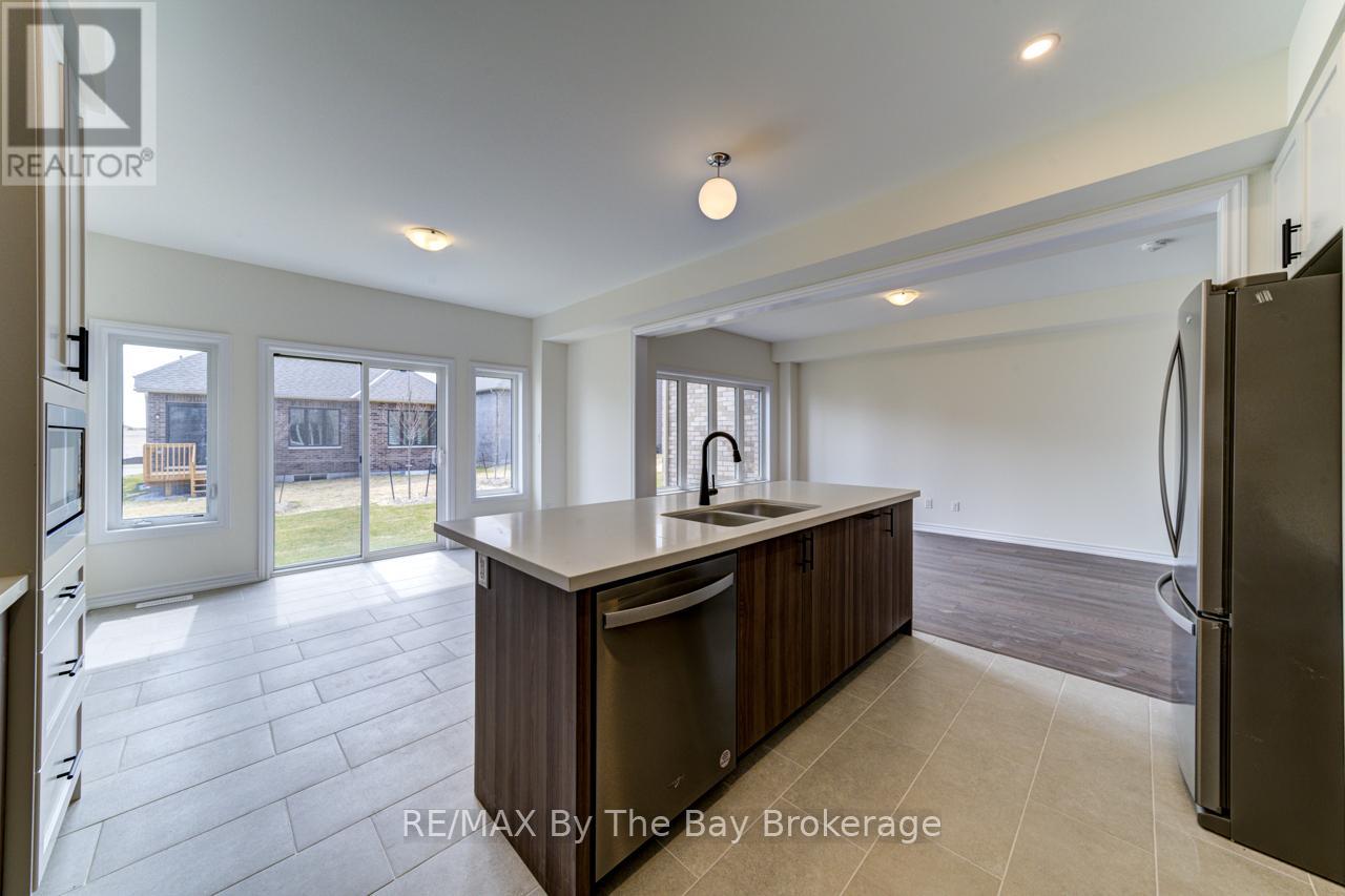 8 Federica Crescent, Wasaga Beach, Ontario  L9Z 0N6 - Photo 14 - S13033468