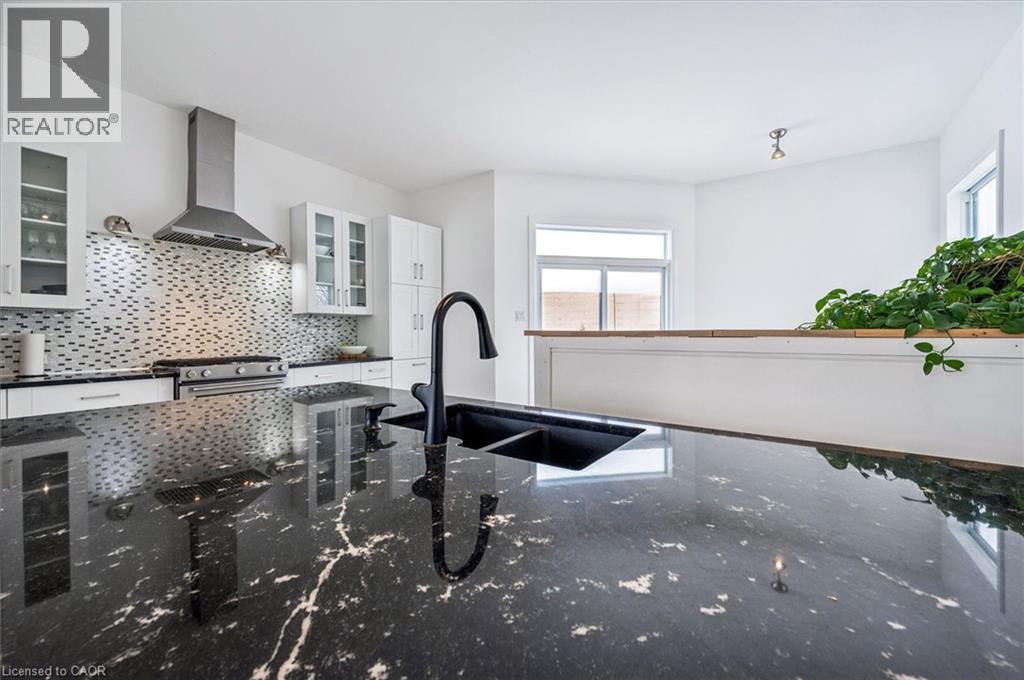 149 Woolwich Street, Waterloo, Ontario  N2K 1S5 - Photo 14 - 40805324