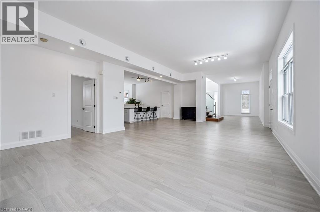 149 Woolwich Street, Waterloo, Ontario  N2K 1S5 - Photo 12 - 40805324