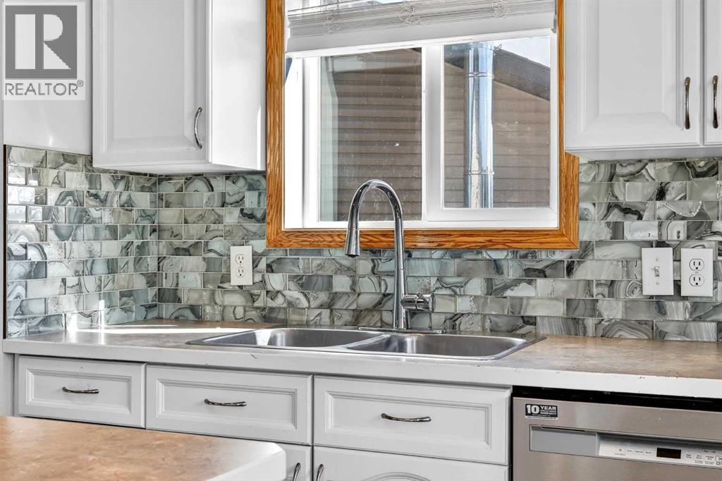 42 Strathford Close, Strathmore, Alberta  T1P 1S5 - Photo 10 - A2303082