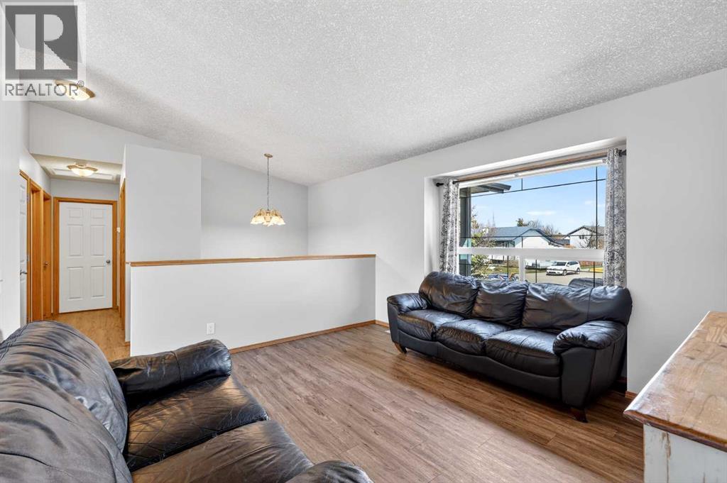 42 Strathford Close, Strathmore, Alberta  T1P 1S5 - Photo 7 - A2303082