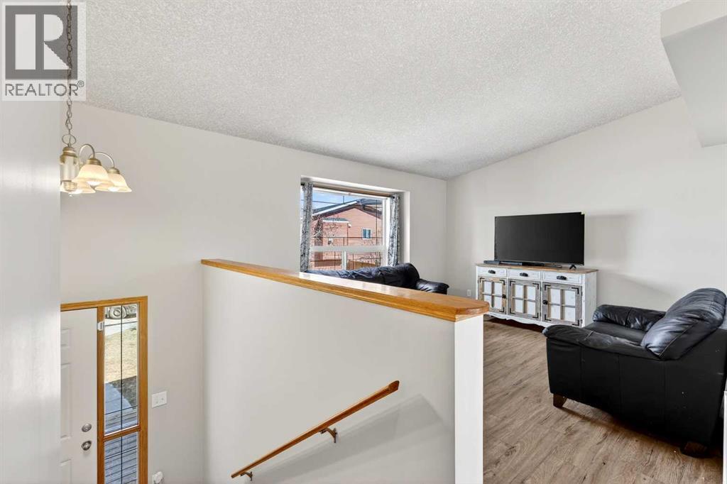 42 Strathford Close, Strathmore, Alberta  T1P 1S5 - Photo 4 - A2303082