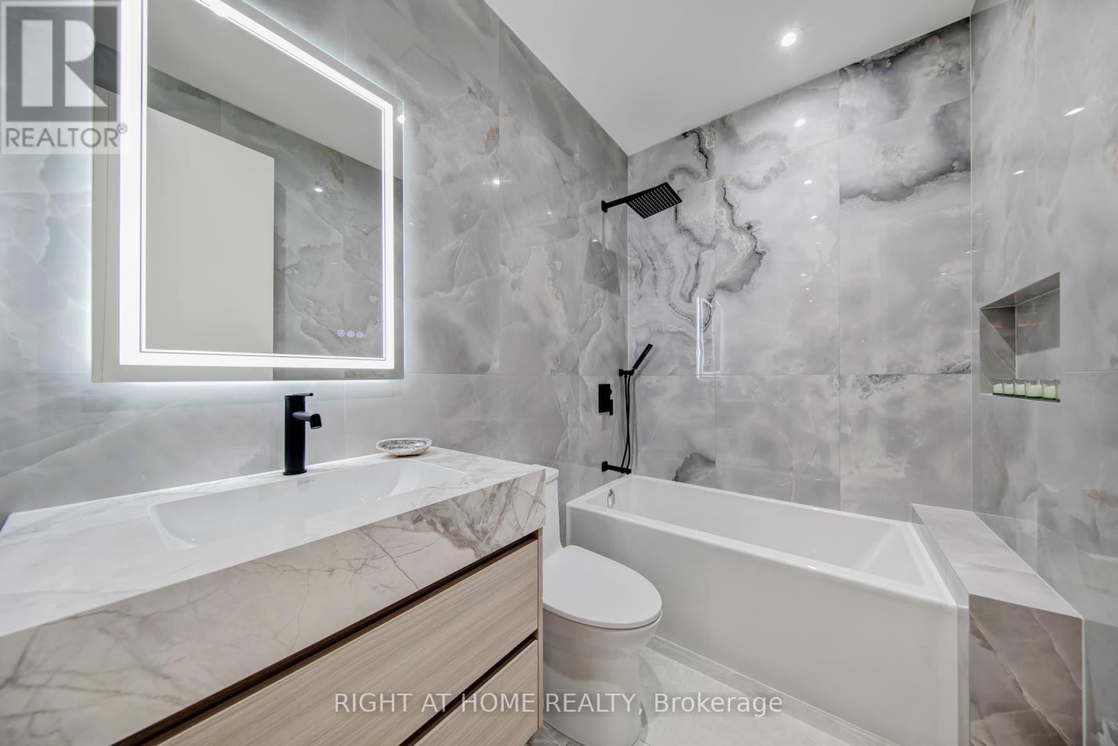 84 Mosley Street, Aurora, Ontario  L4G 1H1 - Photo 23 - N13002254