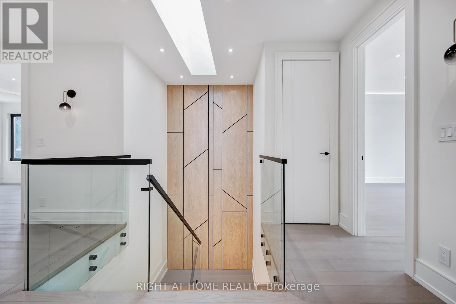 84 Mosley Street, Aurora, Ontario  L4G 1H1 - Photo 19 - N13002254