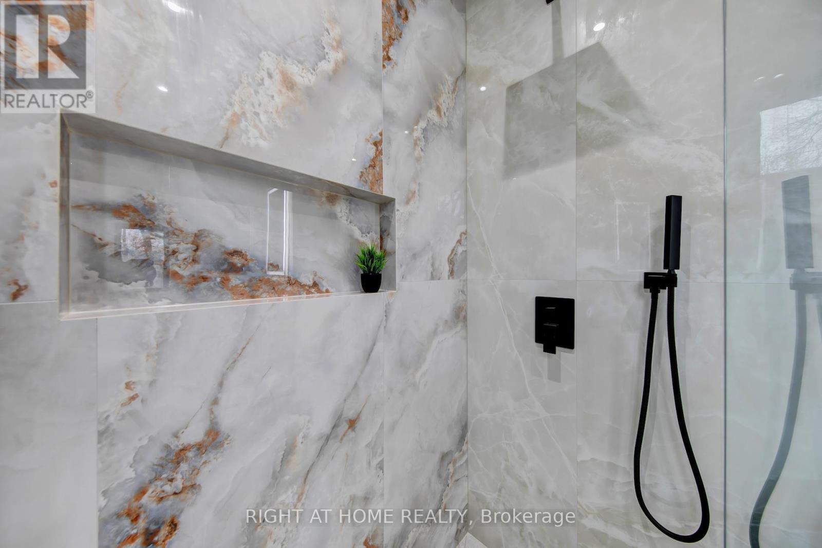 84 Mosley Street, Aurora, Ontario  L4G 1H1 - Photo 30 - N13002254