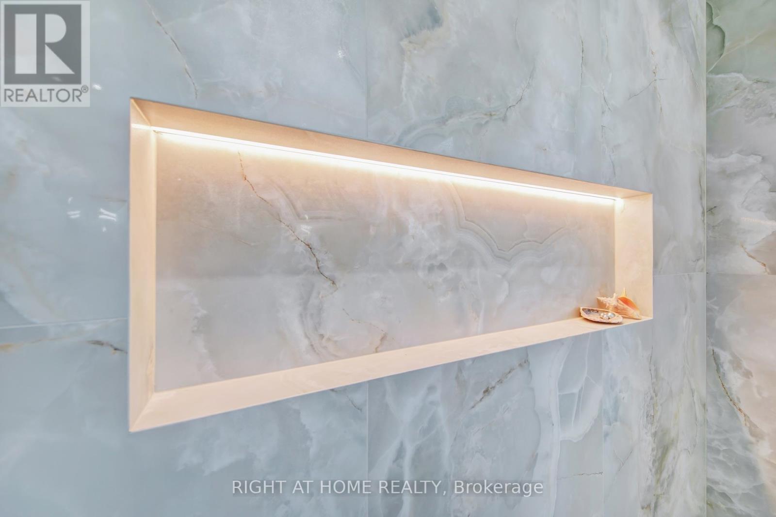 84 Mosley Street, Aurora, Ontario  L4G 1H1 - Photo 33 - N13002254