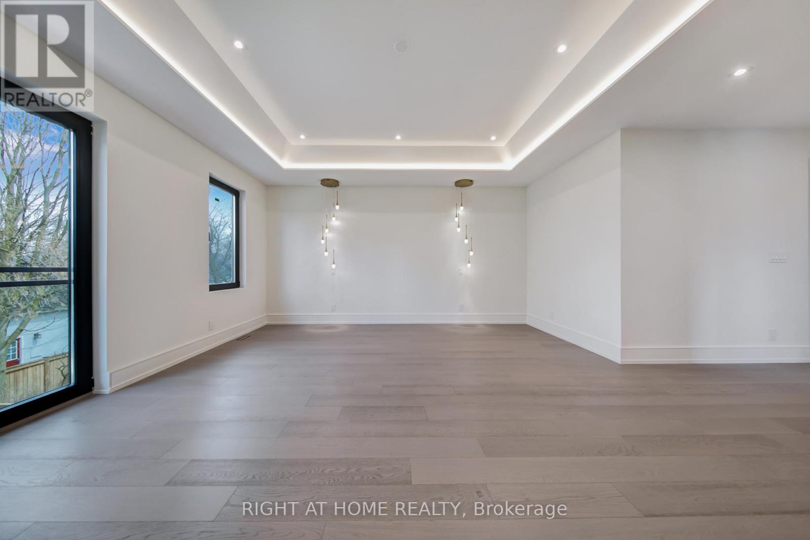 84 Mosley Street, Aurora, Ontario  L4G 1H1 - Photo 36 - N13002254