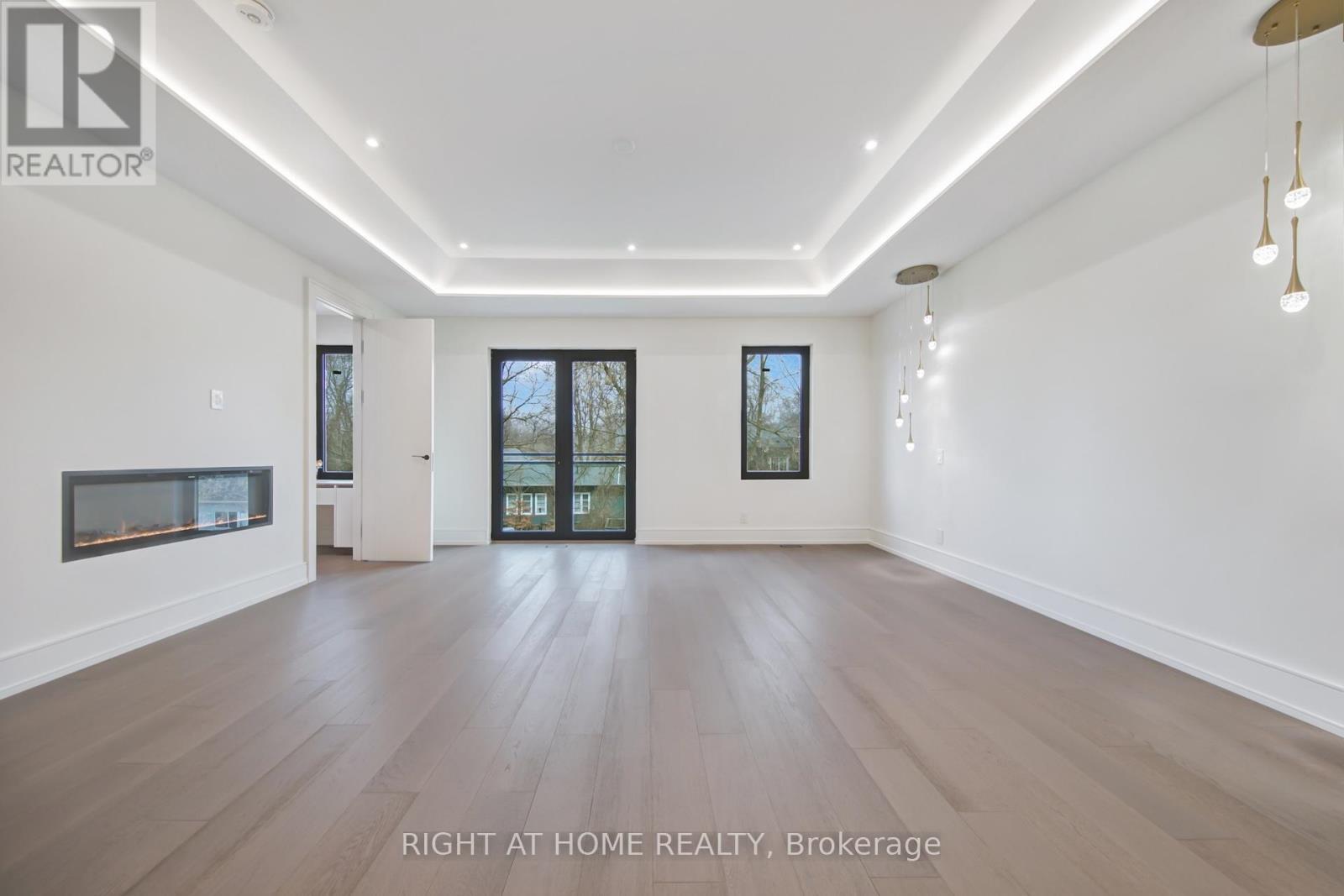 84 Mosley Street, Aurora, Ontario  L4G 1H1 - Photo 35 - N13002254