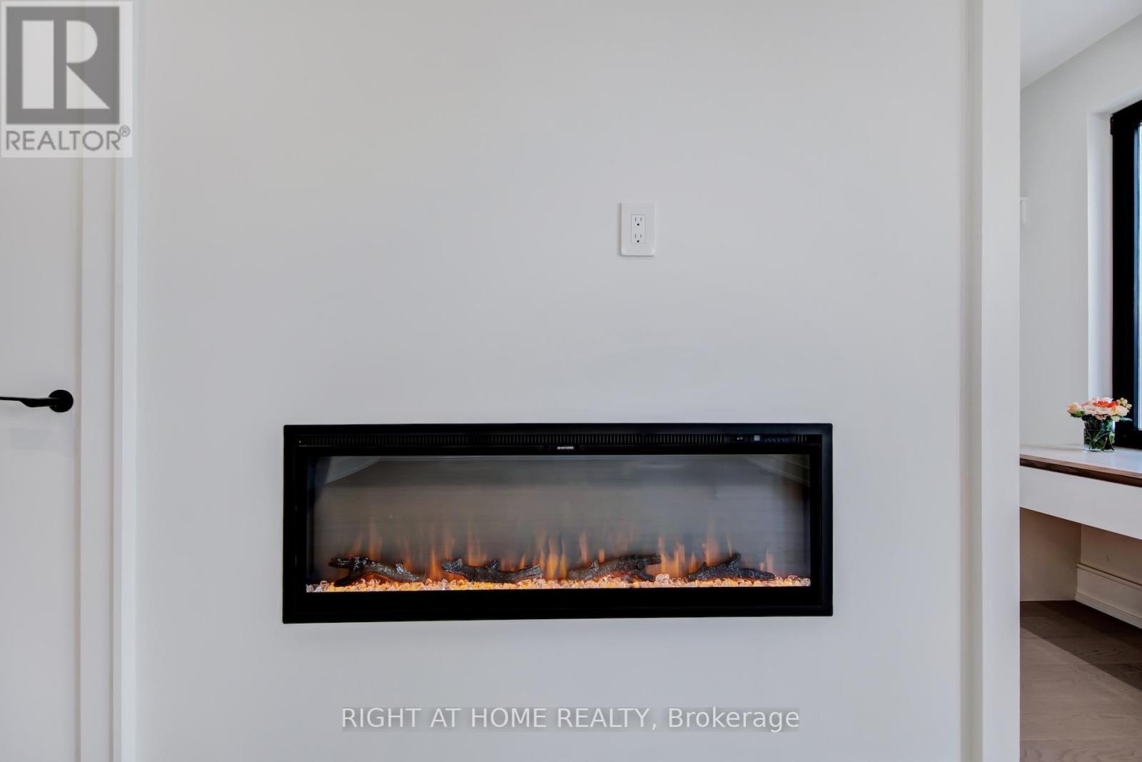 84 Mosley Street, Aurora, Ontario  L4G 1H1 - Photo 37 - N13002254