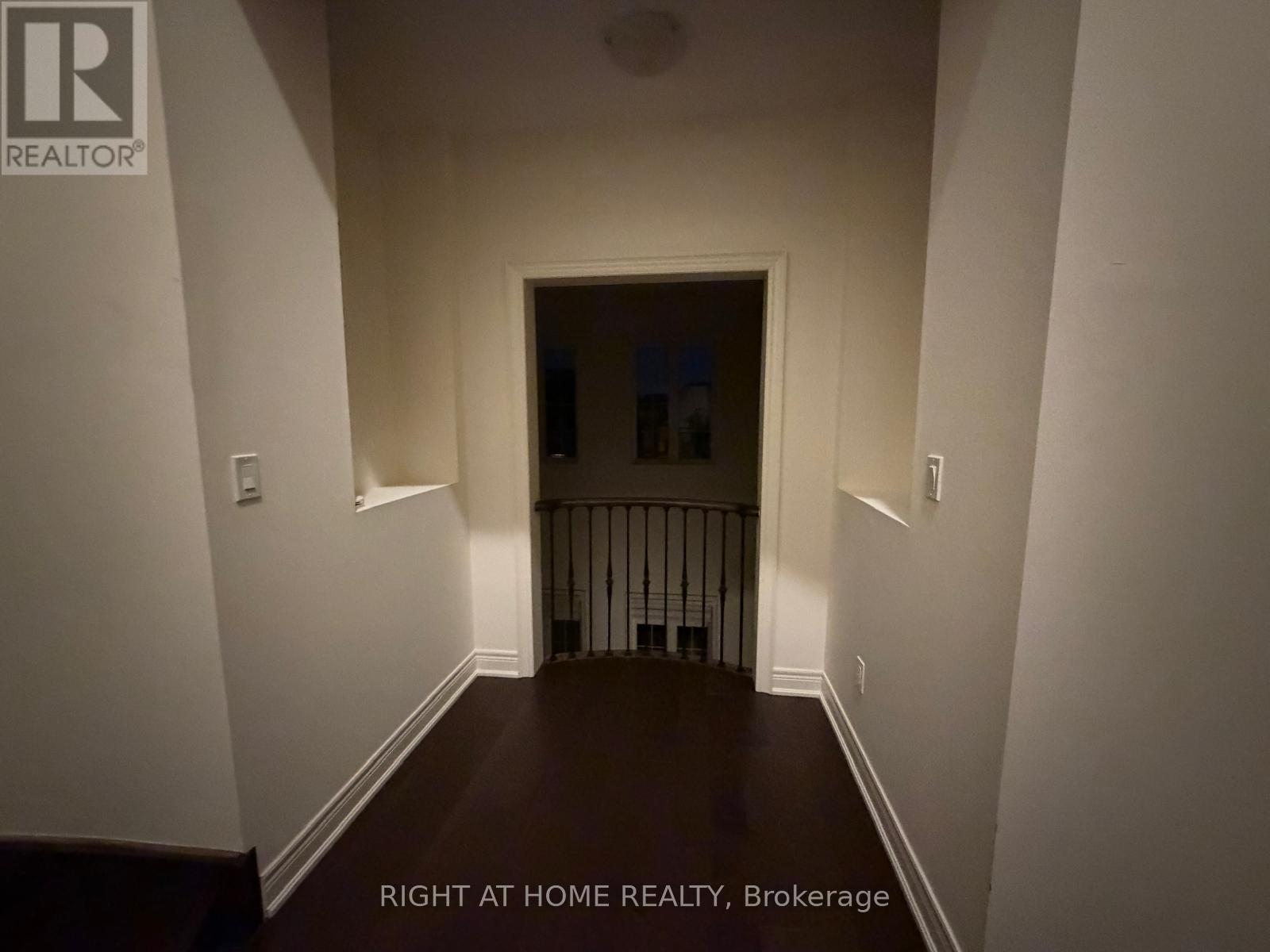 9 Strawcutter Gate, Vaughan, Ontario  L6A 4Y5 - Photo 2 - N13023460