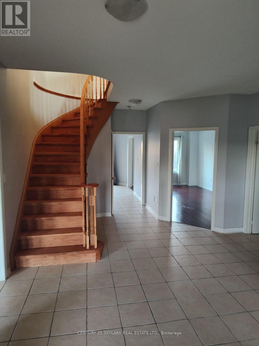 15 Surrey Drive, Barrie, Ontario  L4M 0C5 - Photo 11 - S13033438