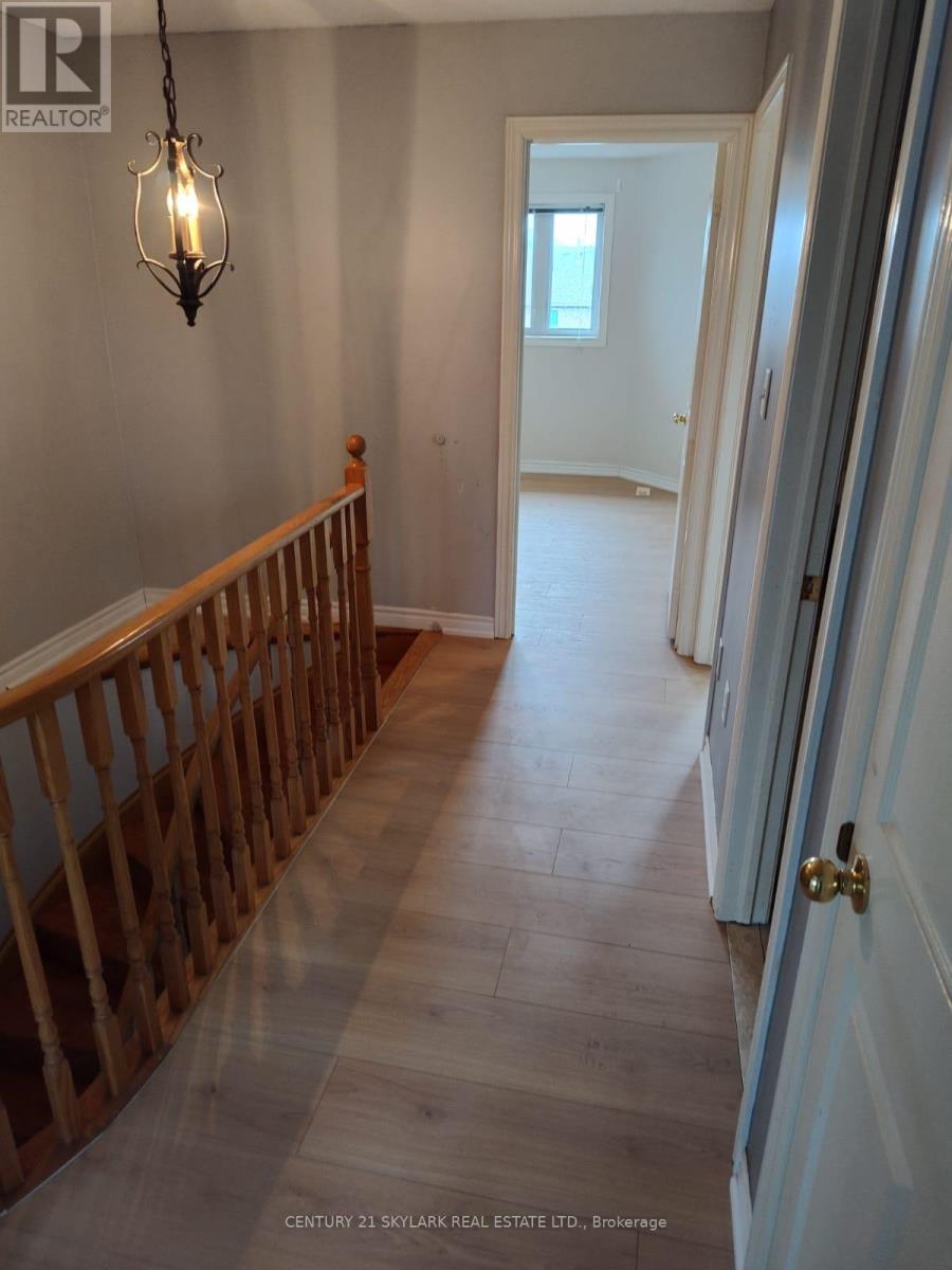 15 Surrey Drive, Barrie, Ontario  L4M 0C5 - Photo 12 - S13033438