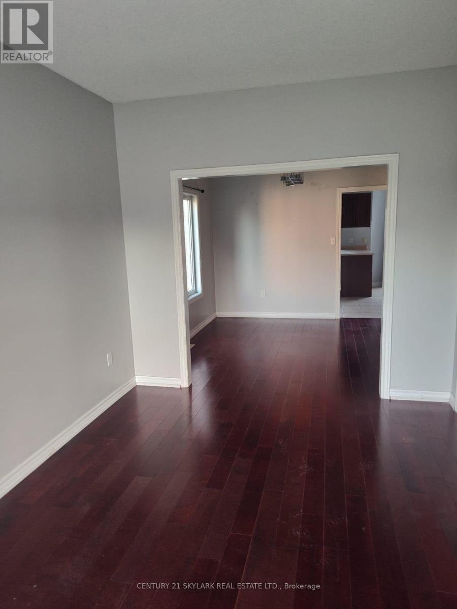 15 Surrey Drive, Barrie, Ontario  L4M 0C5 - Photo 4 - S13033438