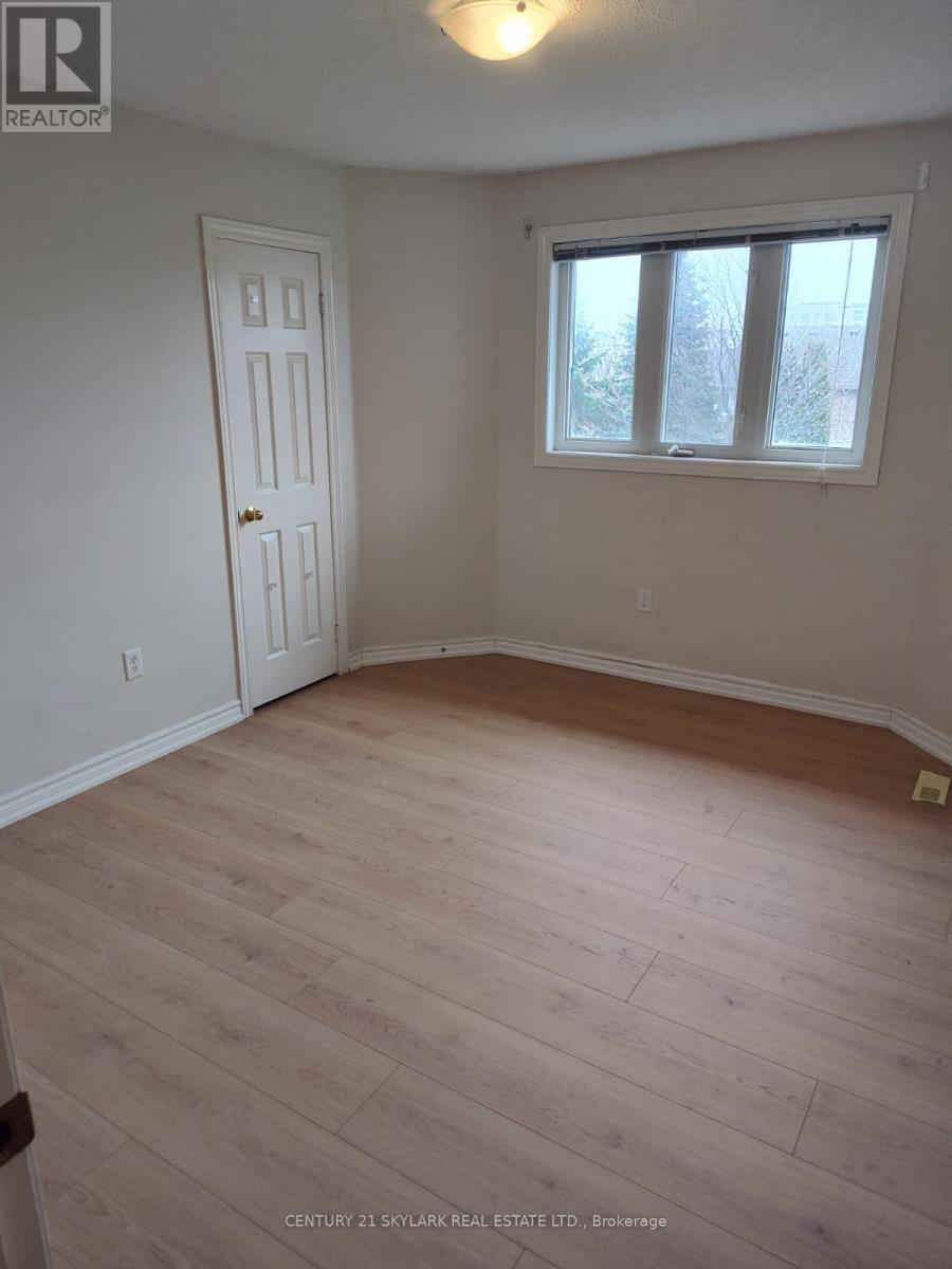 15 Surrey Drive, Barrie, Ontario  L4M 0C5 - Photo 6 - S13033438