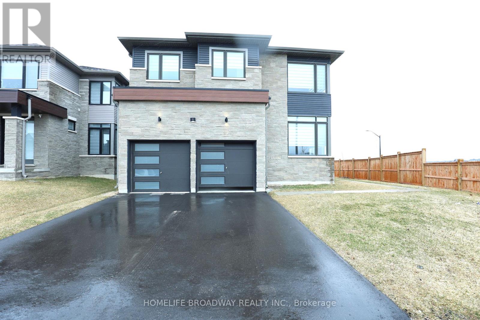 2 ROSANNIE CIRCLE, Wasaga Beach, Ontario