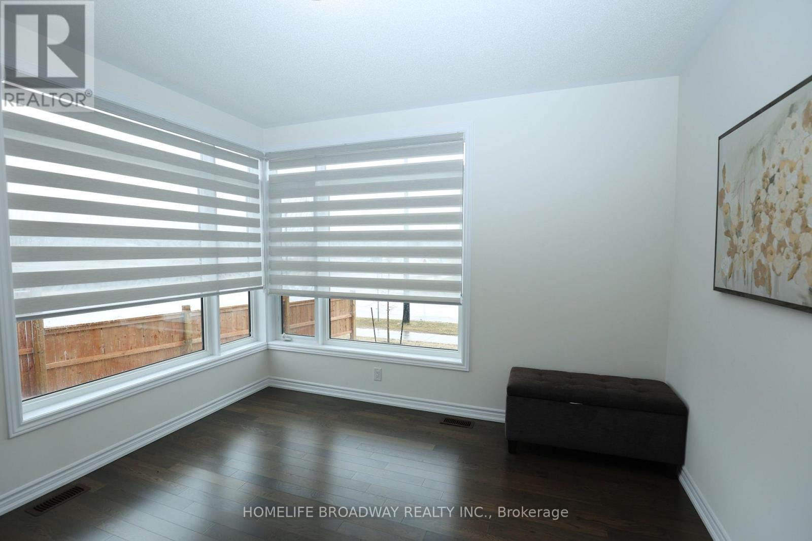 2 Rosannie Circle, Wasaga Beach, Ontario  L9Z 0N4 - Photo 4 - S13033440