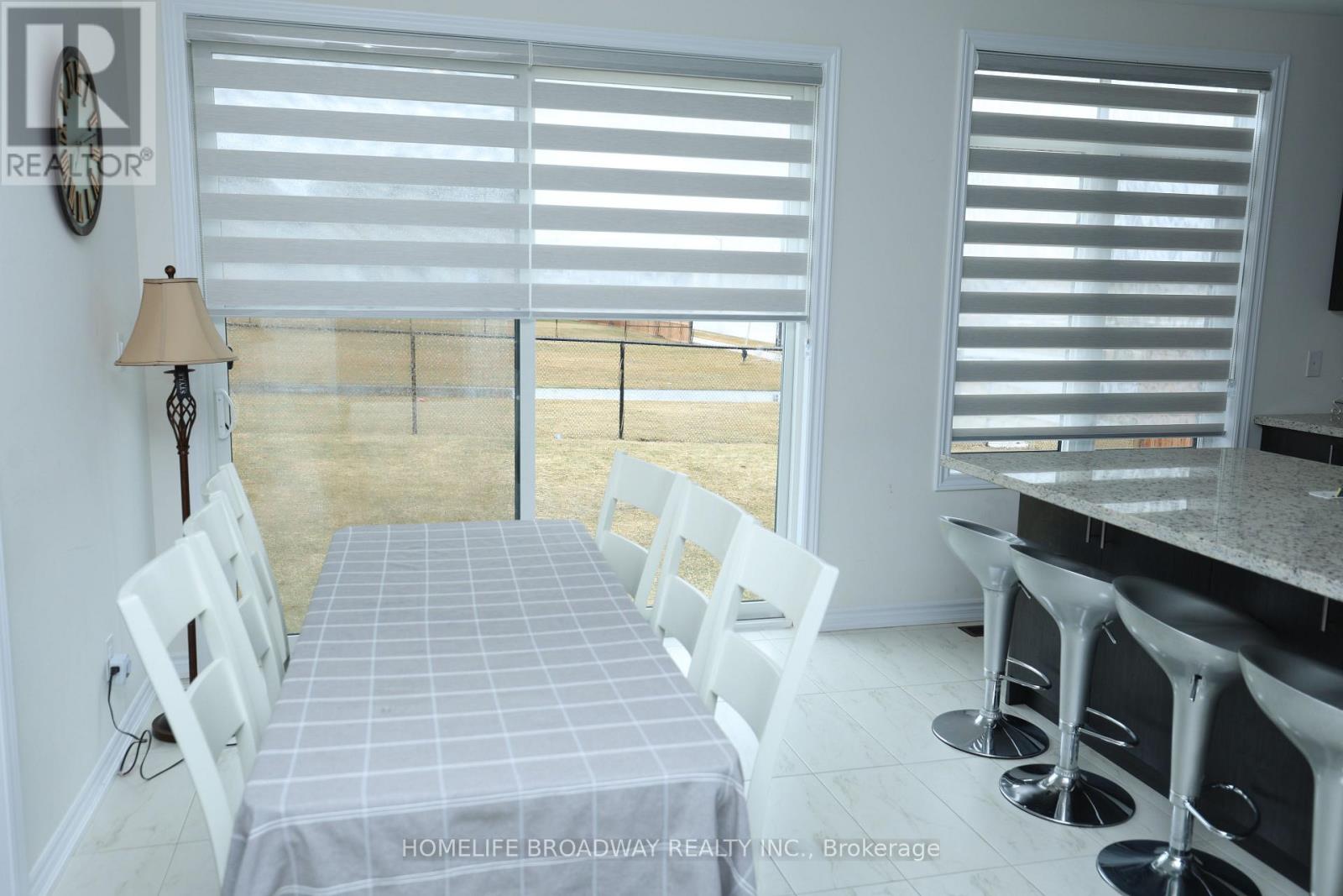 2 Rosannie Circle, Wasaga Beach, Ontario  L9Z 0N4 - Photo 6 - S13033440