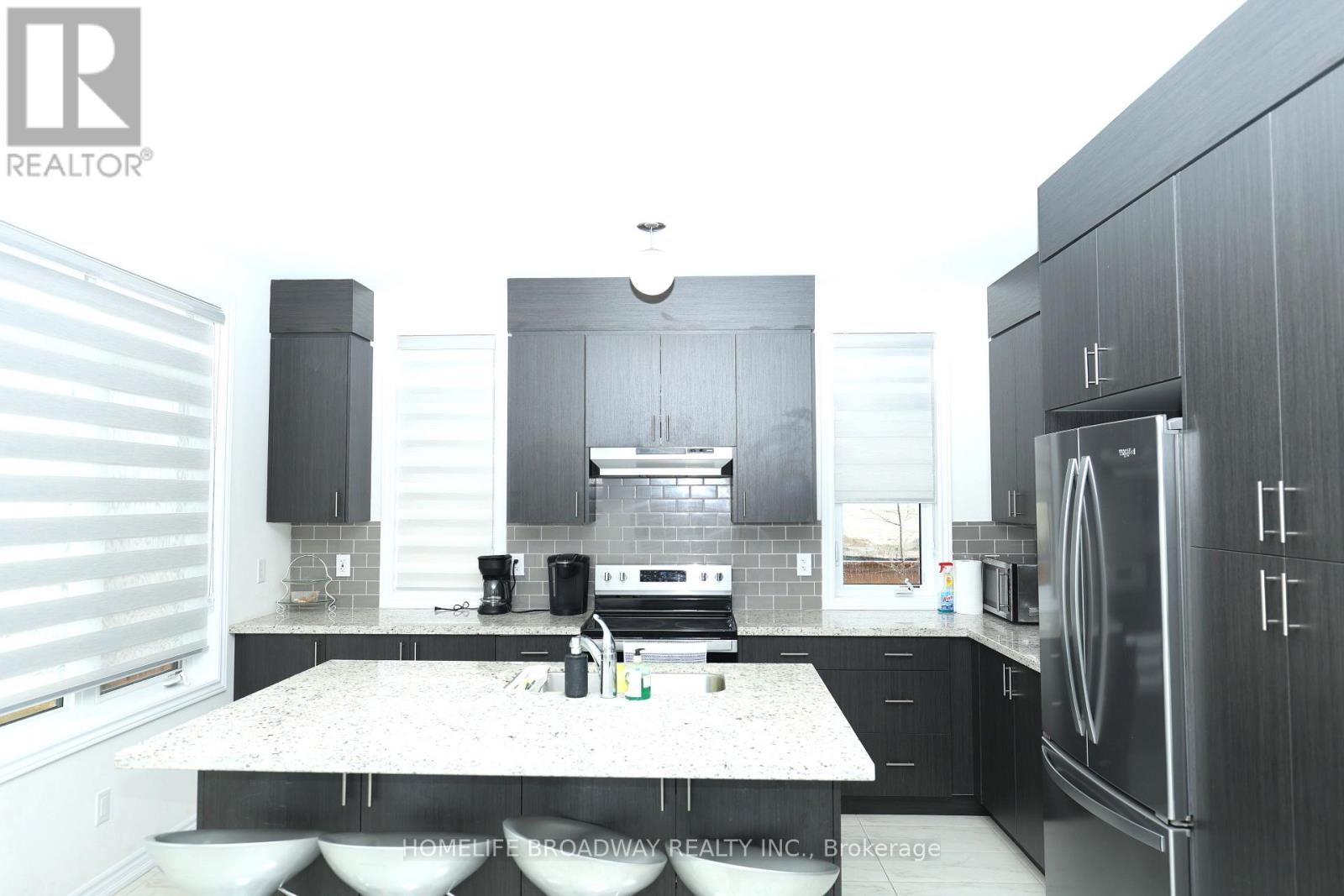 2 Rosannie Circle, Wasaga Beach, Ontario  L9Z 0N4 - Photo 7 - S13033440