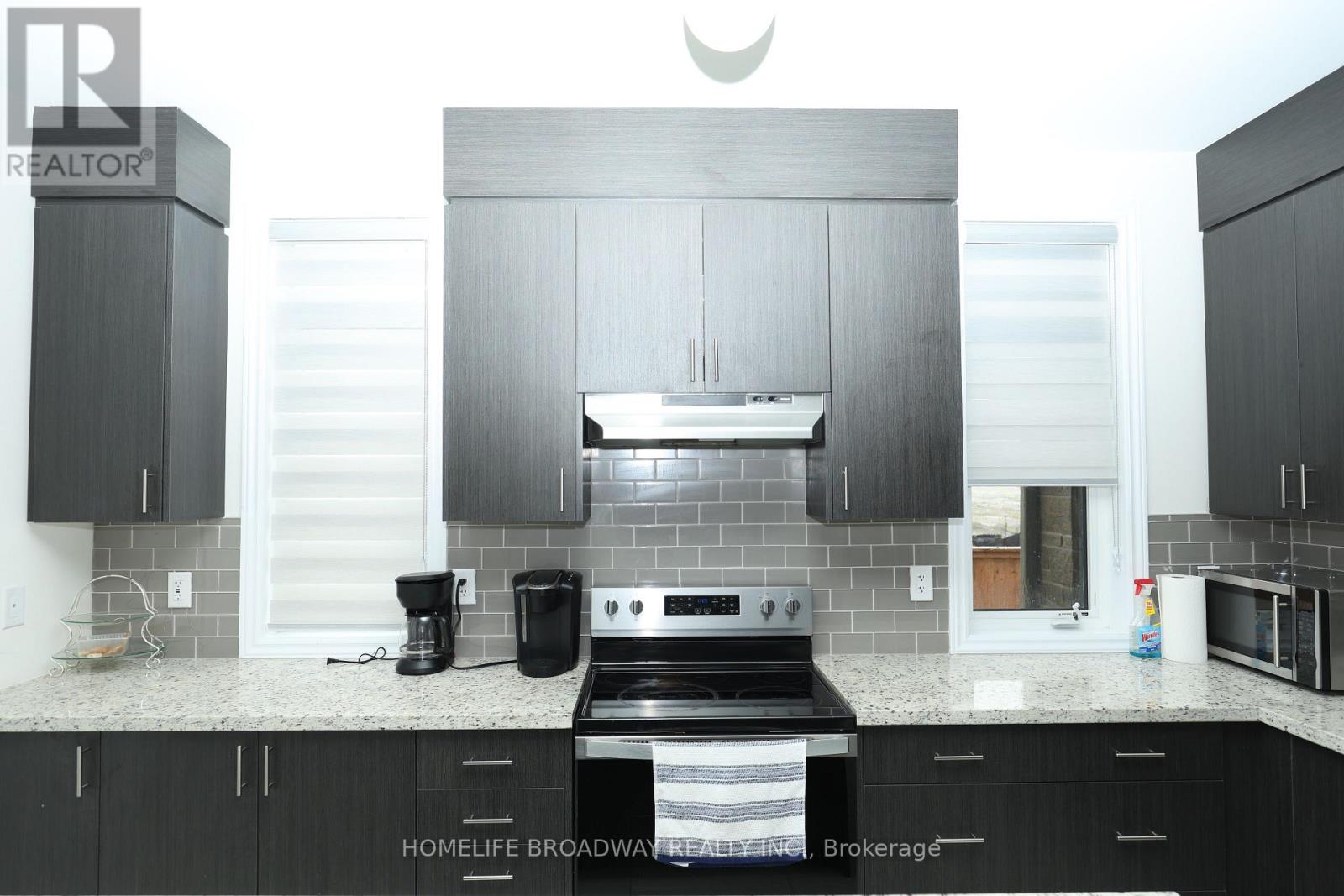 2 Rosannie Circle, Wasaga Beach, Ontario  L9Z 0N4 - Photo 8 - S13033440