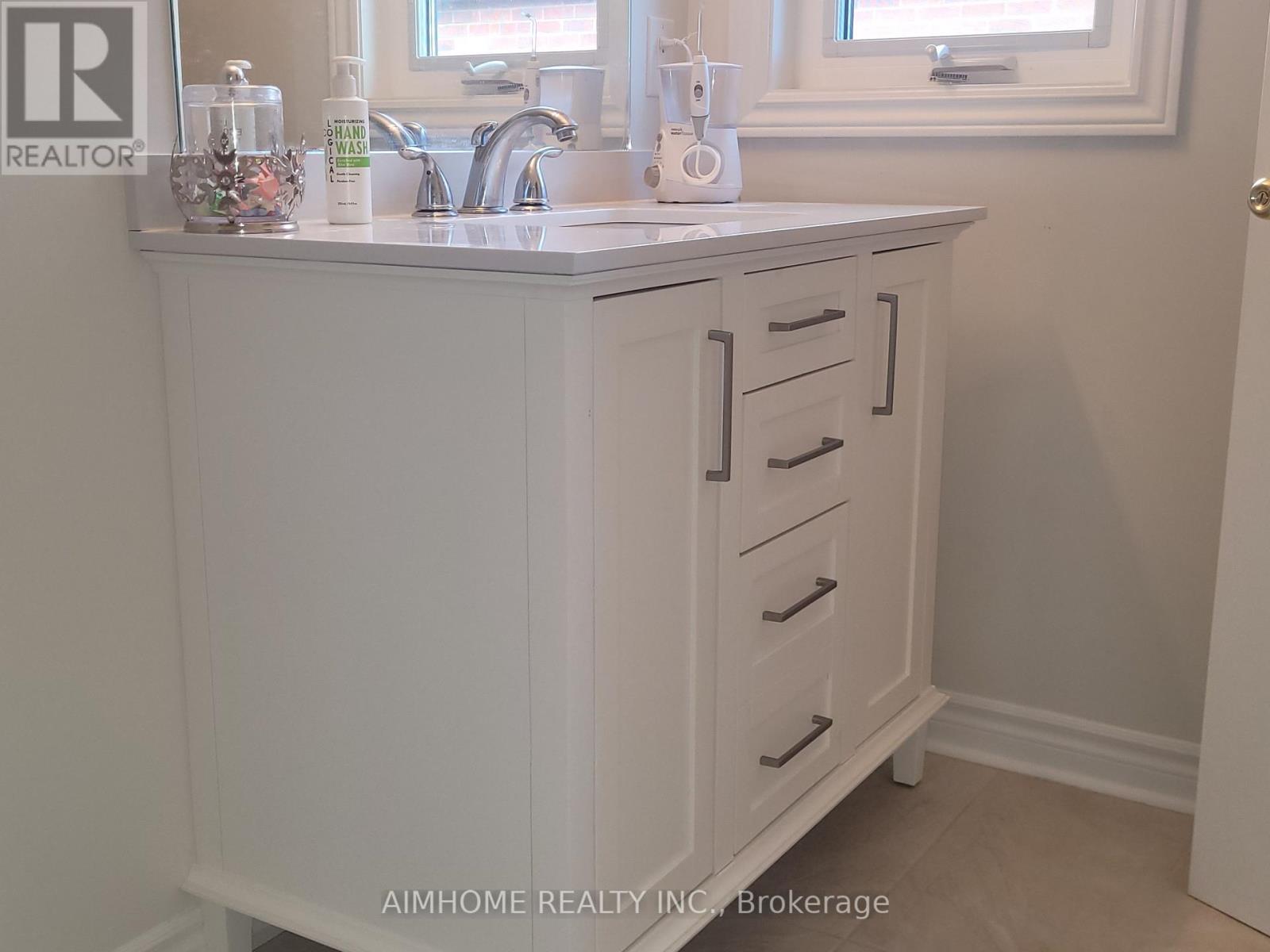 42 Piane Avenue, Brampton, Ontario  L6Y 4X9 - Photo 16 - W13033458