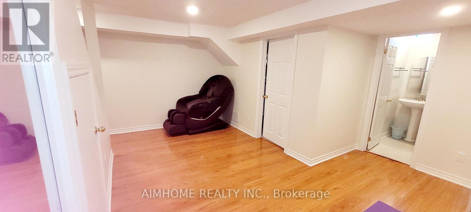 42 Piane Avenue, Brampton, Ontario  L6Y 4X9 - Photo 19 - W13033458