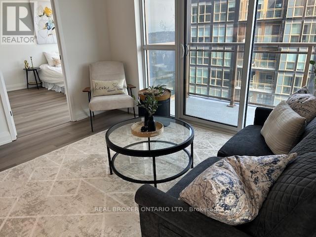 703 - 2333 Khalsa Gate, Oakville, Ontario  L6M 0X7 - Photo 6 - W13033462