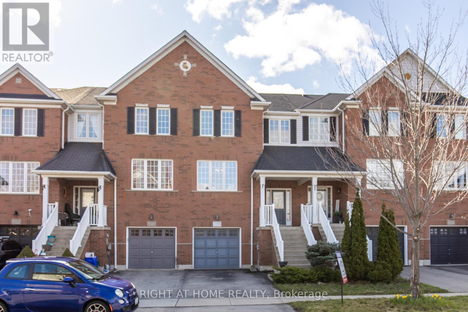 1251 LAMONT CRESCENT, Milton, Ontario