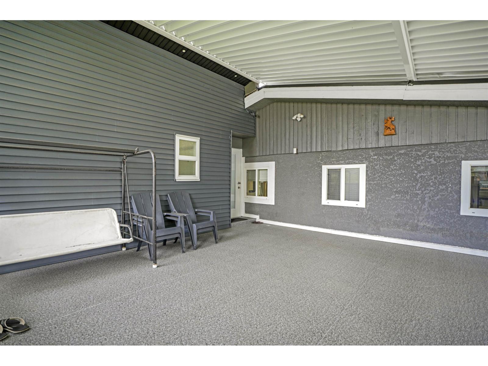 9027 Prince Charles Boulevard, Surrey, British Columbia  V3V 1R7 - Photo 31 - R3114594