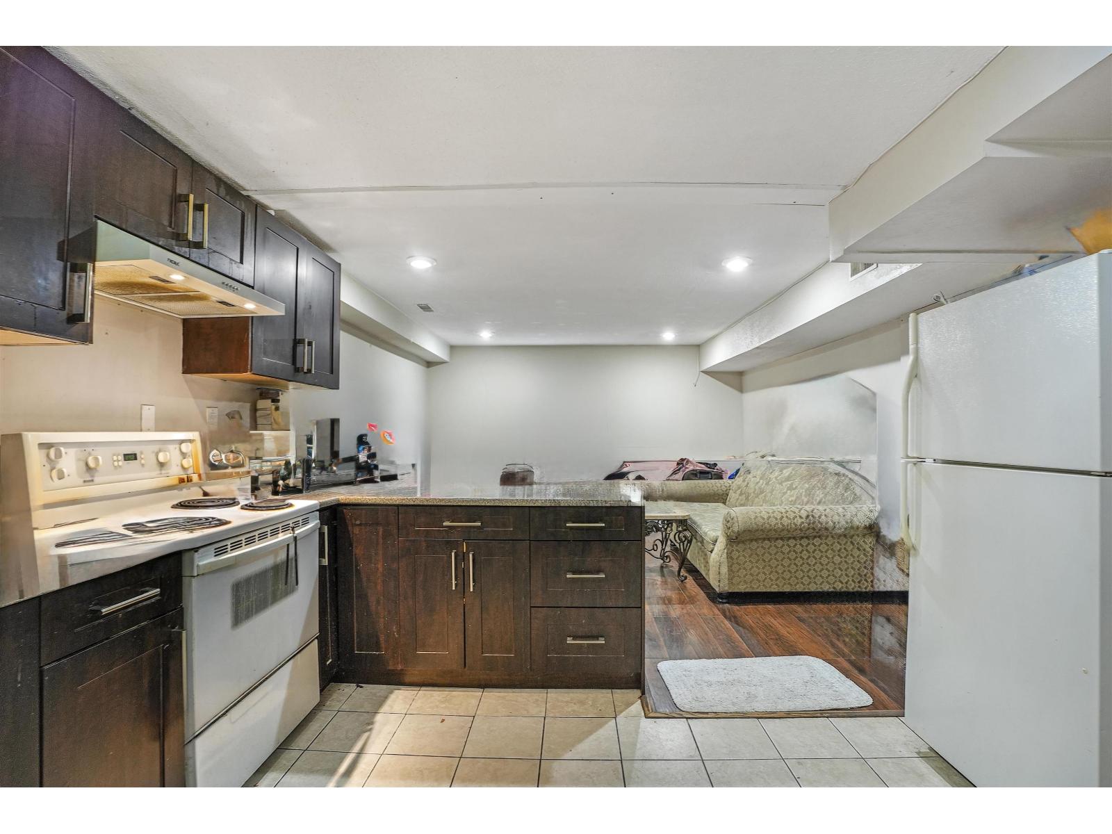 9027 Prince Charles Boulevard, Surrey, British Columbia  V3V 1R7 - Photo 30 - R3114594