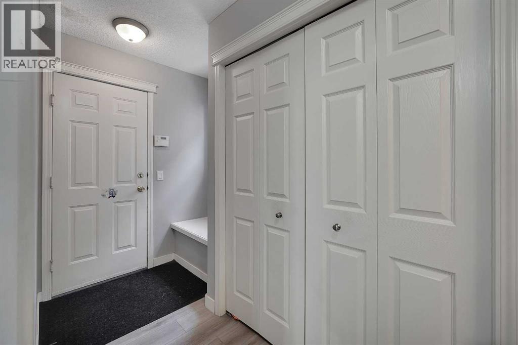 14 Marthas Close Ne, Calgary, Alberta  T3J 4P2 - Photo 5 - A2300029